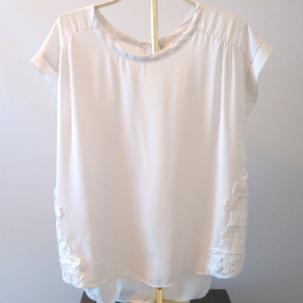 Cato Blouse Women's Large‎ White Lace Detail High Low Cap Sleeve Romantic Blouse